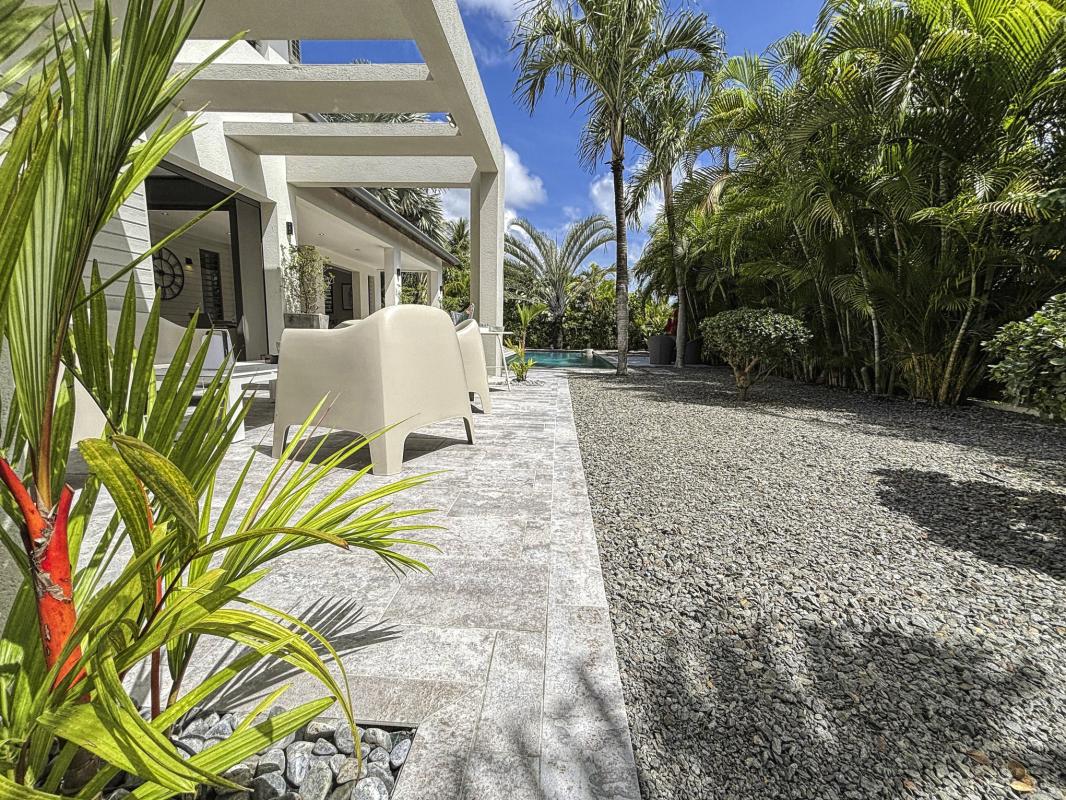 6.Location villa 3 chambres piscine Saint François Guadeloupe_Terrasse